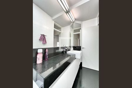 Banheiro 1 de apartamento à venda com 3 quartos, 140m² em Luxemburgo, Belo Horizonte