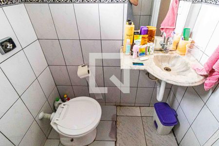 Casa à venda com 385m², 6 quartos e 8 vagasCasa 02 - Banheiro social