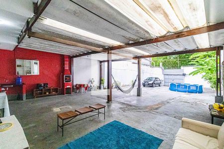 Casa à venda com 385m², 6 quartos e 8 vagasPátio