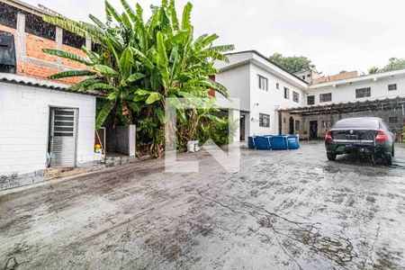 Casa à venda com 385m², 6 quartos e 8 vagasPátio