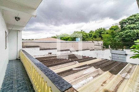 Casa à venda com 385m², 6 quartos e 8 vagasCasa 01 - Varanda