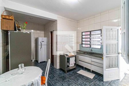 Casa à venda com 385m², 6 quartos e 8 vagasCasa 01 - Cozinha