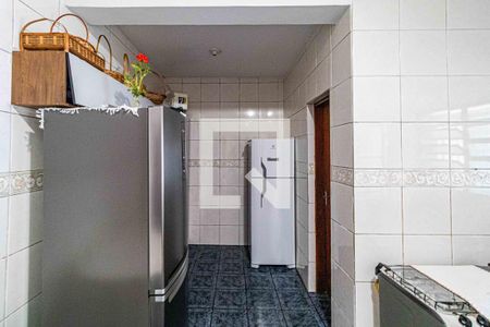Casa à venda com 385m², 6 quartos e 8 vagasCasa 01 - Cozinha