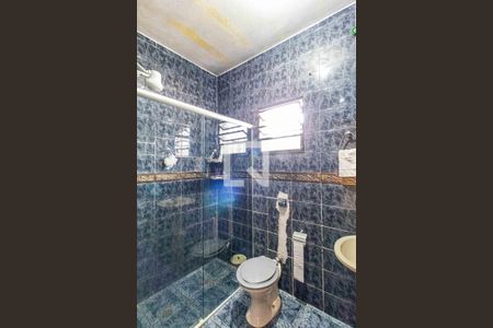 Casa à venda com 385m², 6 quartos e 8 vagasCasa 01 - Banheiro suite