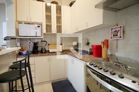 Apartamento à venda com 115m², 3 quartos e sem vagaCozinha