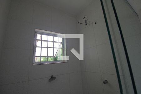 Área do chuveiro banheiro da suíte de casa à venda com 2 quartos, 200m² em Socorro, São Paulo