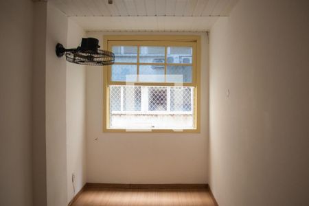 Quarto 1 de apartamento à venda com 2 quartos, 50m² em Centro Histórico, Porto Alegre