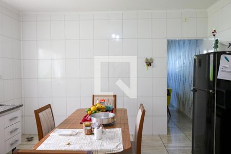Casa à venda com 118m², 3 quartos e 2 vagasCozinha