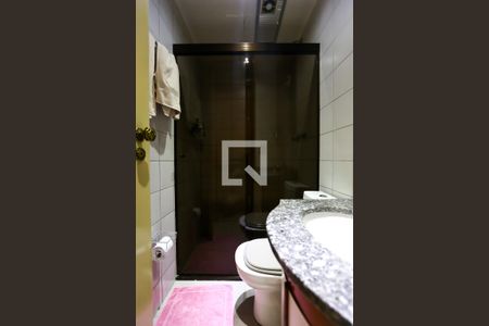 Banheiro de apartamento à venda com 3 quartos, 80m² em Vila Progredior, São Paulo