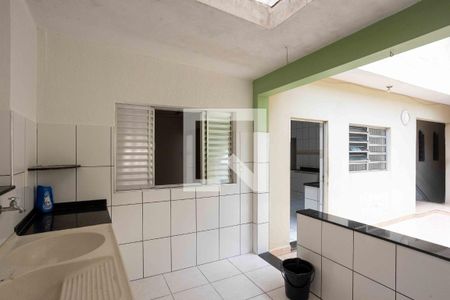Casa para alugar com 75m², 1 quarto e 1 vagaÁrea de Serviço