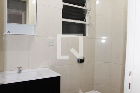 Banheiro de apartamento à venda com 1 quarto, 37m² em Camaquã, Porto Alegre