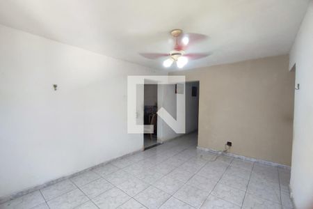 Sala de apartamento para alugar com 2 quartos, 71m² em Taquara, Rio de Janeiro