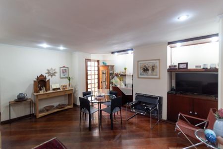 Sala  de casa à venda com 4 quartos, 129m² em Vila Anhangüera, São Paulo