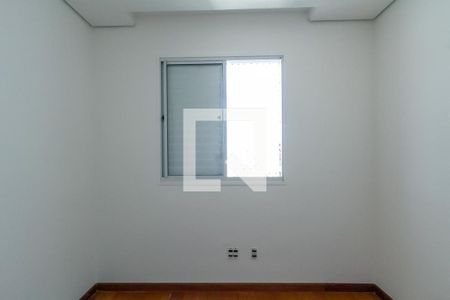 Apartamento à venda com 96m², 2 quartos e 2 vagas Apartamento à venda com 96m², 2 quartos e 2 vagasQuarto