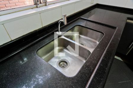 Casa para alugar com 650m², 4 quartos e 8 vagas Casa para alugar com 650m², 4 quartos e 8 vagasCozinha