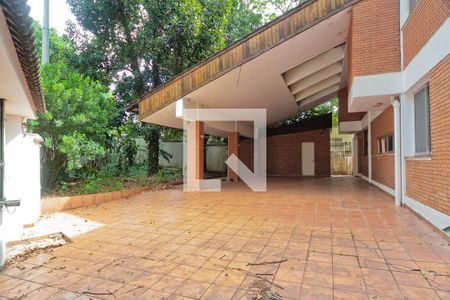 Casa para alugar com 650m², 4 quartos e 8 vagas Casa para alugar com 650m², 4 quartos e 8 vagasÁrea externa