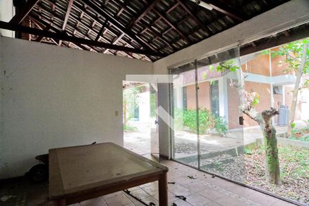 Casa para alugar com 650m², 4 quartos e 8 vagas Casa para alugar com 650m², 4 quartos e 8 vagasÁrea externa