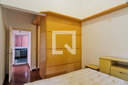 Casa para alugar com 650m², 4 quartos e 8 vagas Casa para alugar com 650m², 4 quartos e 8 vagasSuíte 1