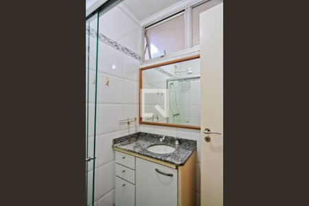 Casa para alugar com 650m², 4 quartos e 8 vagas Casa para alugar com 650m², 4 quartos e 8 vagasBanheiro da Suíte 1