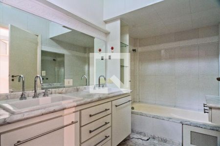 Casa para alugar com 650m², 4 quartos e 8 vagas Casa para alugar com 650m², 4 quartos e 8 vagasBanheiro da Suíte 3