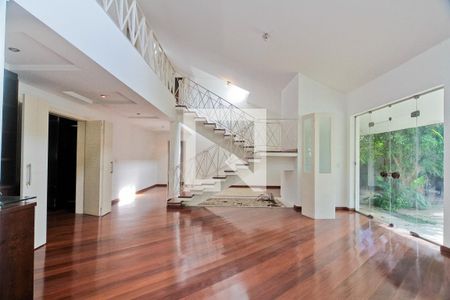 Sala de casa para alugar com 4 quartos, 650m² em Jardim Sao Bento, São Paulo