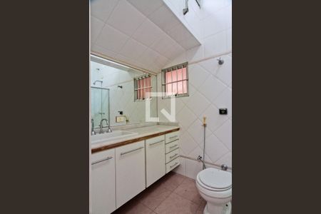 Casa para alugar com 650m², 4 quartos e 8 vagas Casa para alugar com 650m², 4 quartos e 8 vagasBanheiro da Suíte 2