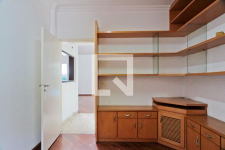 Casa para alugar com 650m², 4 quartos e 8 vagas Casa para alugar com 650m², 4 quartos e 8 vagasEscritório