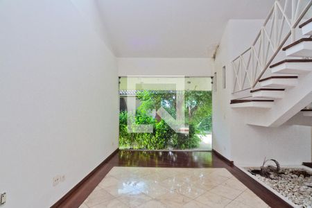 Sala de casa para alugar com 4 quartos, 650m² em Jardim Sao Bento, São Paulo