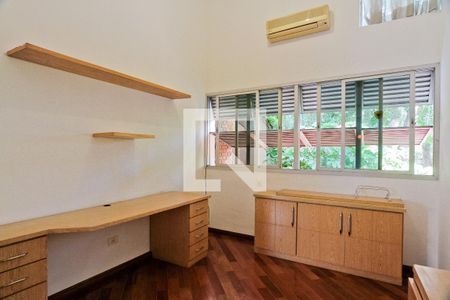 Casa para alugar com 650m², 4 quartos e 8 vagas Casa para alugar com 650m², 4 quartos e 8 vagasSuíte 4