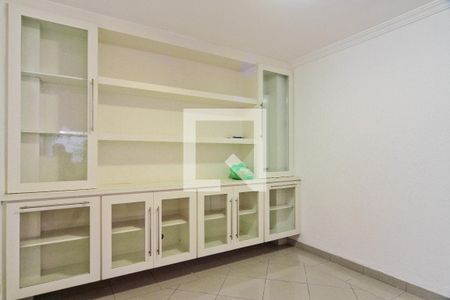 Casa para alugar com 650m², 4 quartos e 8 vagas Casa para alugar com 650m², 4 quartos e 8 vagasCopa