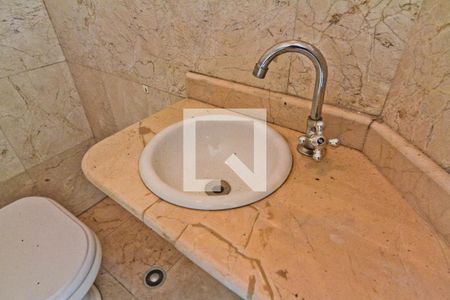 Casa para alugar com 650m², 4 quartos e 8 vagas Casa para alugar com 650m², 4 quartos e 8 vagasLavabo