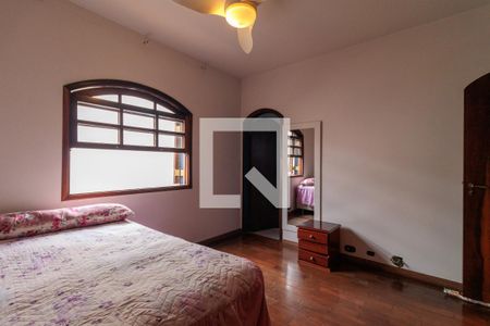 Casa para alugar com 420m², 5 quartos e 6 vagasSuíte 2