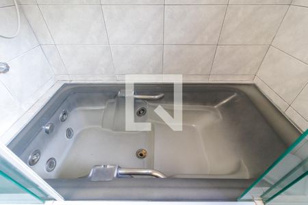 Casa para alugar com 420m², 5 quartos e 6 vagasBanheiro da Suíte 3