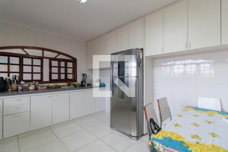 Casa para alugar com 420m², 5 quartos e 6 vagasCozinha