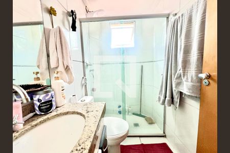 Apartamento à venda com 68m², 2 quartos e 1 vaga Apartamento à venda com 68m², 2 quartos e 1 vagaBanheiro