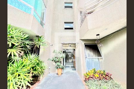 Apartamento à venda com 68m², 2 quartos e 1 vaga Apartamento à venda com 68m², 2 quartos e 1 vagaFachada do bloco