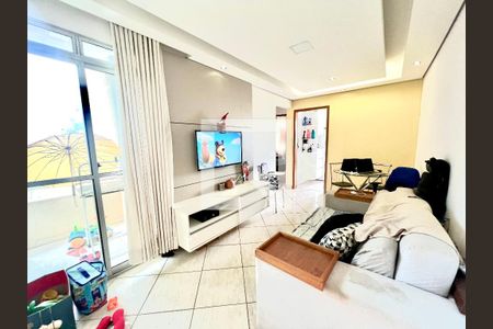 Sala de apartamento à venda com 2 quartos, 68m² em Três Barras, Contagem