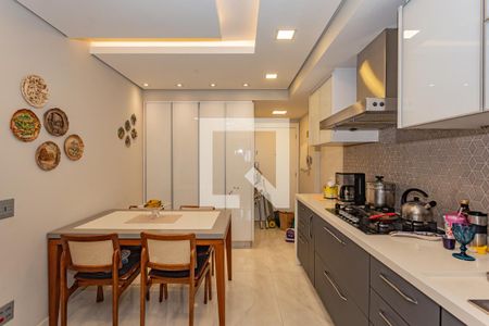 Apartamento à venda com 166m², 3 quartos e 3 vagas Apartamento à venda com 166m², 3 quartos e 3 vagasCozinha