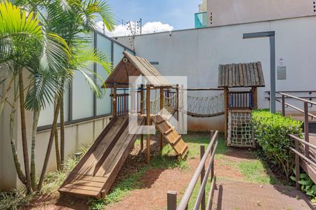 Apartamento à venda com 166m², 3 quartos e 3 vagas Apartamento à venda com 166m², 3 quartos e 3 vagasÁrea comum - Playground
