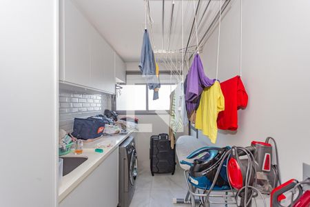 Apartamento à venda com 166m², 3 quartos e 3 vagas Apartamento à venda com 166m², 3 quartos e 3 vagasÁrea de Serviço