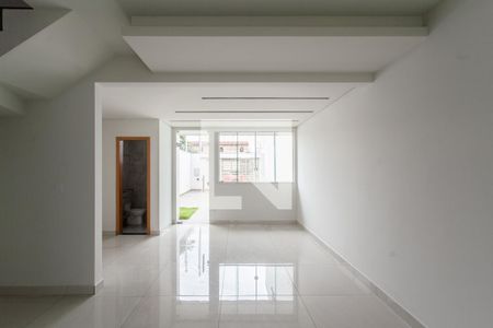 Sala de casa à venda com 3 quartos, 105m² em Santa Amelia, Belo Horizonte