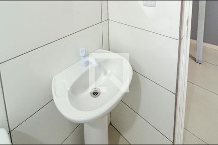 Banheiro Social de casa para alugar com 1 quarto, 28m² em Americanópolis, São Paulo