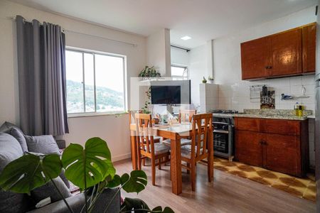Sala de apartamento para alugar com 2 quartos, 79m² em Fonseca, Niterói