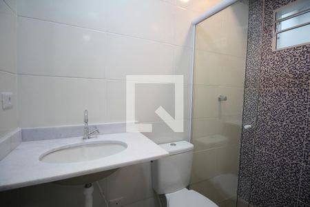 Banheiro de casa de condomínio para alugar com 1 quarto, 15m² em Ipiranga, São Paulo