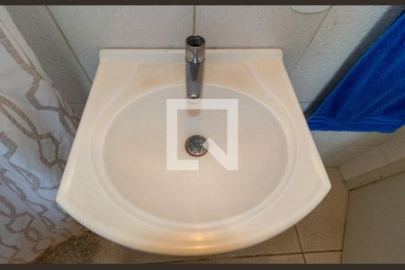 Casa de condomínio à venda com 139m², 2 quartos e 2 vagasDetalhe - Banheiro