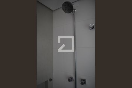 Banheiro da Suíte de apartamento para alugar com 2 quartos, 55m² em Novo Mundo, Curitiba