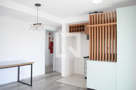 Sala de apartamento para alugar com 2 quartos, 55m² em Novo Mundo, Curitiba