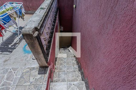 Casa à venda com 300m², 4 quartos e 1 vagaEscada