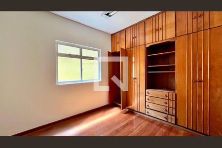 Casa à venda com 494m², 3 quartos e 4 vagasquarto 3