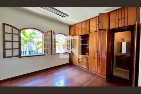 Casa à venda com 494m², 3 quartos e 4 vagasquarto 1